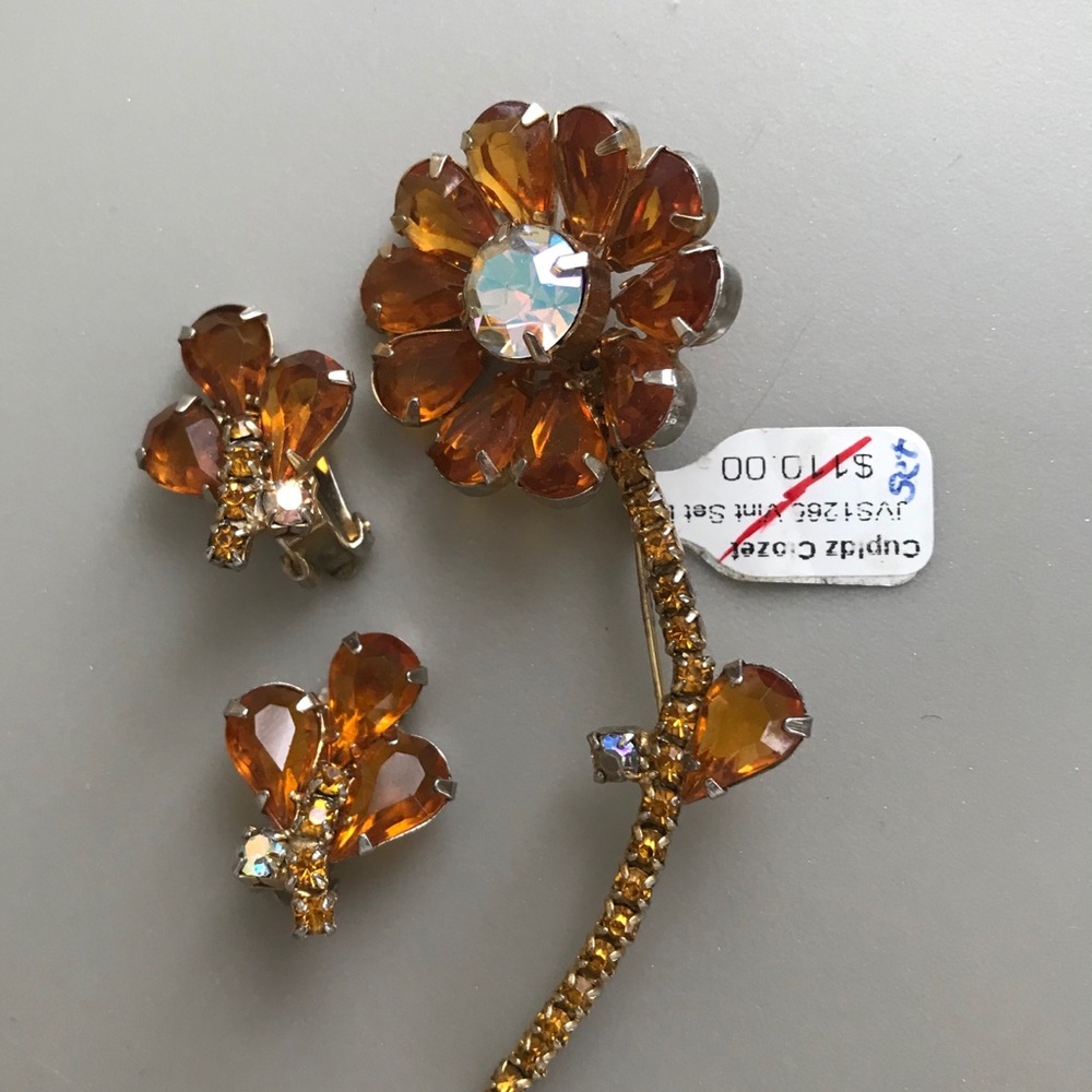 Julianna/D&E Vintage Amber FlowerSet (Brooch & Earrings), Unsigned